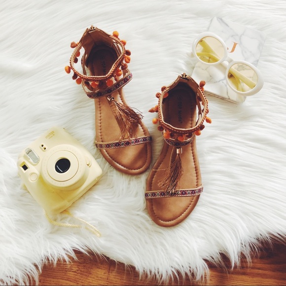 boutique Shoes - ✨ Tan Tribal Vegan Leather Sandals